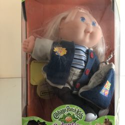 1999 Cabbage Patch Kid w/box and all Accompanied Documentation 