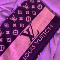 Lv Scarf 