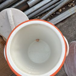 cooling tank with its tap in good condition