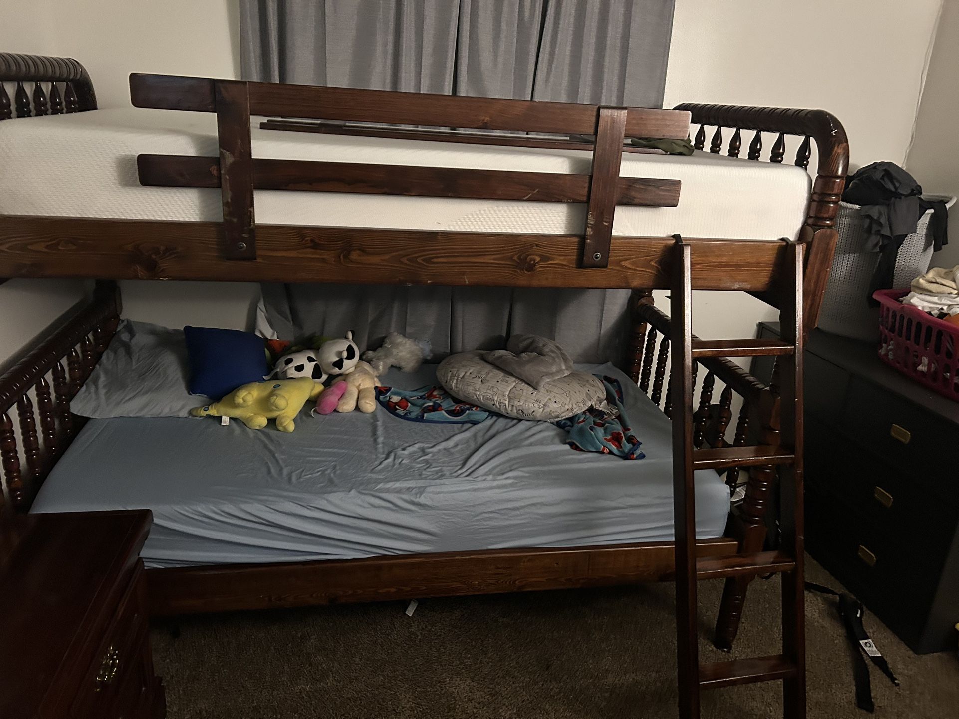 Bunk bed