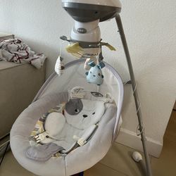 Fisher price baby swing Almost New