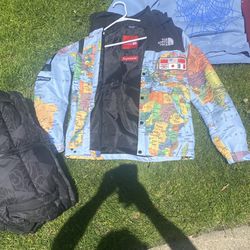 SUPREME NORTH FACE ZIP UP