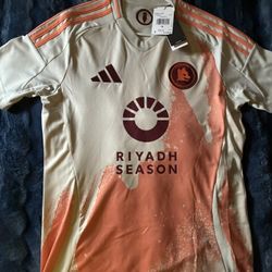 Roma 24/25 Jersey Size Small