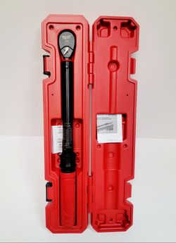 3/8" Drive Click Torque Wrench. Model 48-22-9202. Torque range is 20-100 ft-lbs. Has easy adjustment and high-contrast, laser-etched markings. Strong 