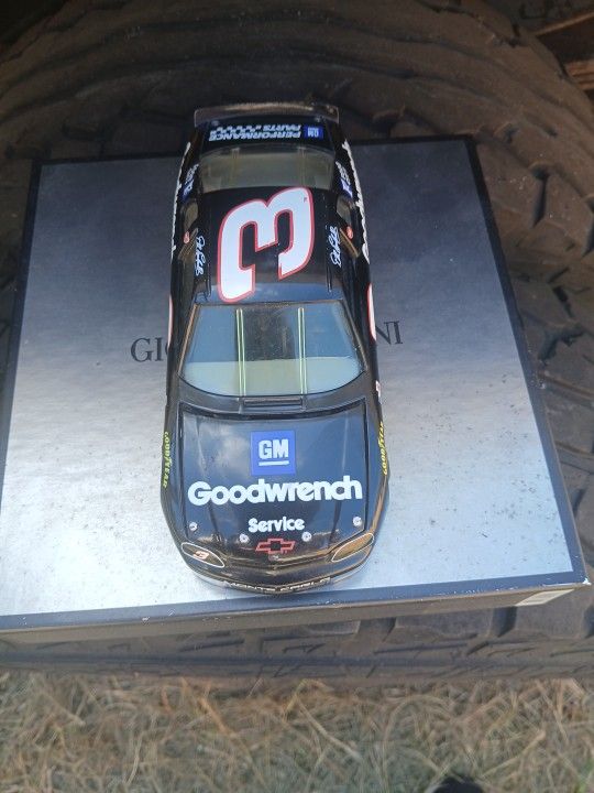 Dale Earnhardt Goodwrench number 3 revel 1991 car
