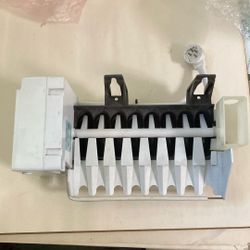 Ice  Maker WR30x10001