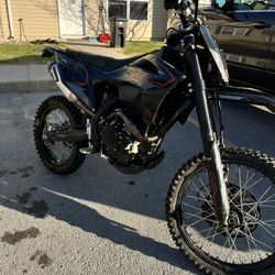 Dirt bike