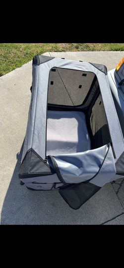 Portable folding pet crate New $80