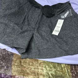 woman’s brand new grey shorts 