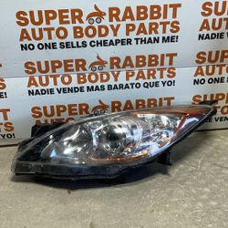 2011 Mazda 3 Driver Headlight Halogen Original 2013