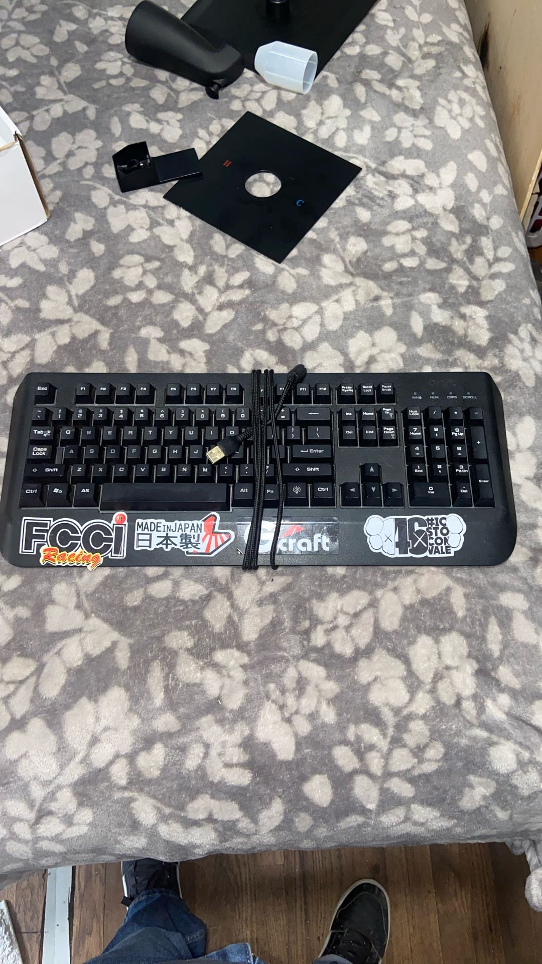 onn 100009095 programmable usb gaming keyboard