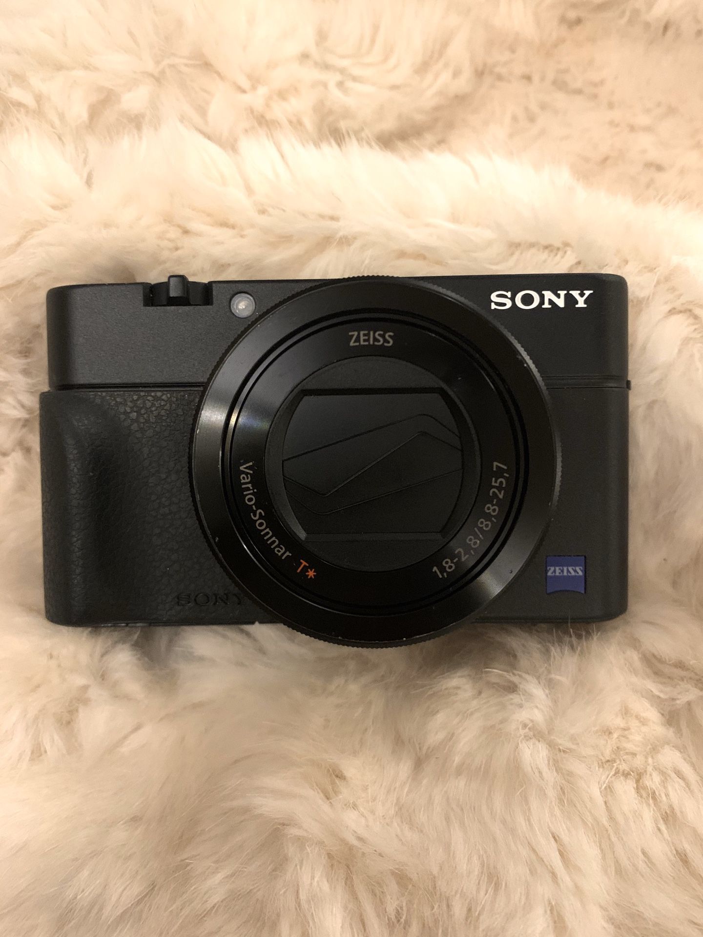 Sony RX100 III Premium Compact Digital Camera
