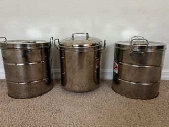 Kitchen storage utensils
