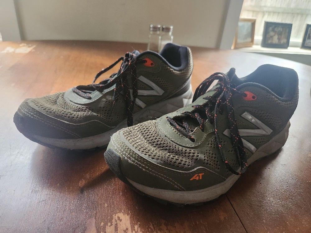 New Balance Model 512 Mens Size 10