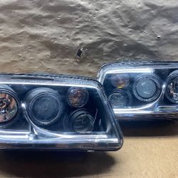 OH7 Fit 99-05 VW Jetta Chrome/black  Headlight Pair 