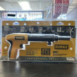 DEWALT FASTENING TOOL