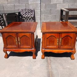 ALL WOOD VINTAGE SIDE TABLES / NIGHTSTANDS WITH 2 DOORS.
OVER 50 YEARS OLD LIKE NEW!!!
