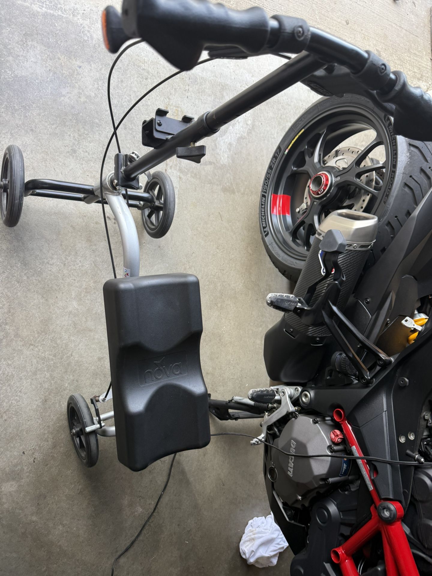 Knee Scooter