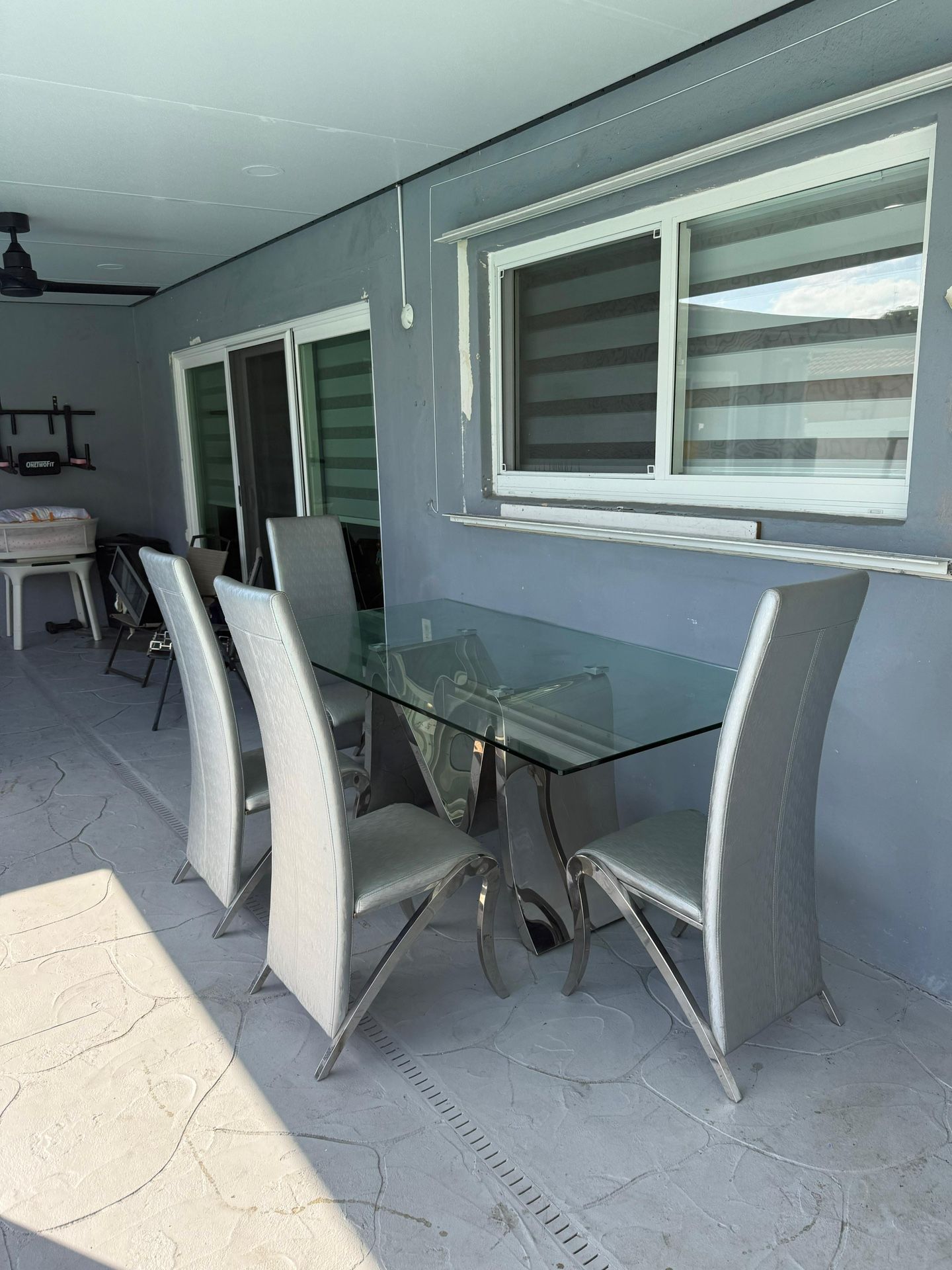 🪑 Mesa de Cristal con 4 Sillas 