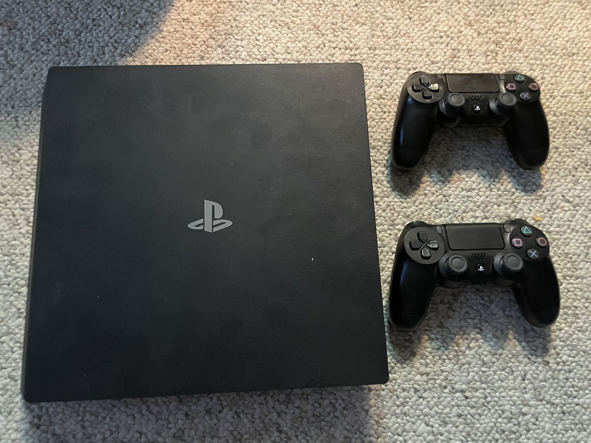 PS4 Pro/2 Duelshock