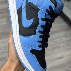 university blue jordan 1 mid 