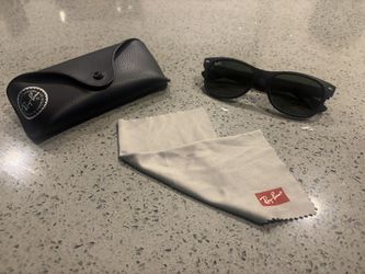 $60 Ray-Ban New Wayfarer RB2132 Sunglasses