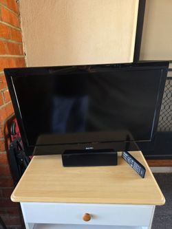 SANYO 34 INCH TV NICE CONDITION