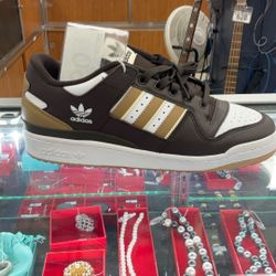 Adidas Shoes Size 11 And A Half 