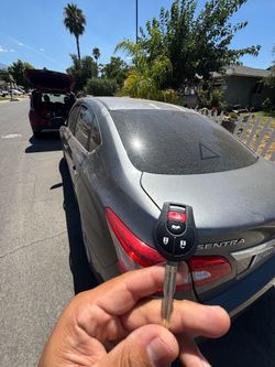 Llaves de autos / car keys and remotes