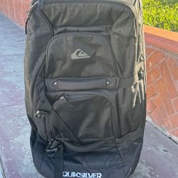 Quicksilver Venture Surf Snowboard Skate Wheeled Duffle Bag Luggage