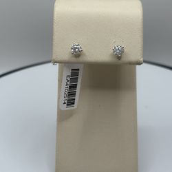 Diamond Stud Earrings 