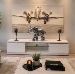63” TV STAND WHITE GLOSSY WITH LED LIGHT