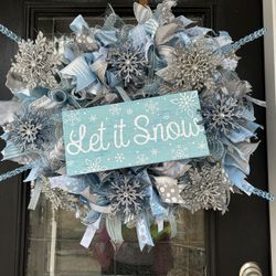 Blue and Silver Winter Snowflake Wreath 