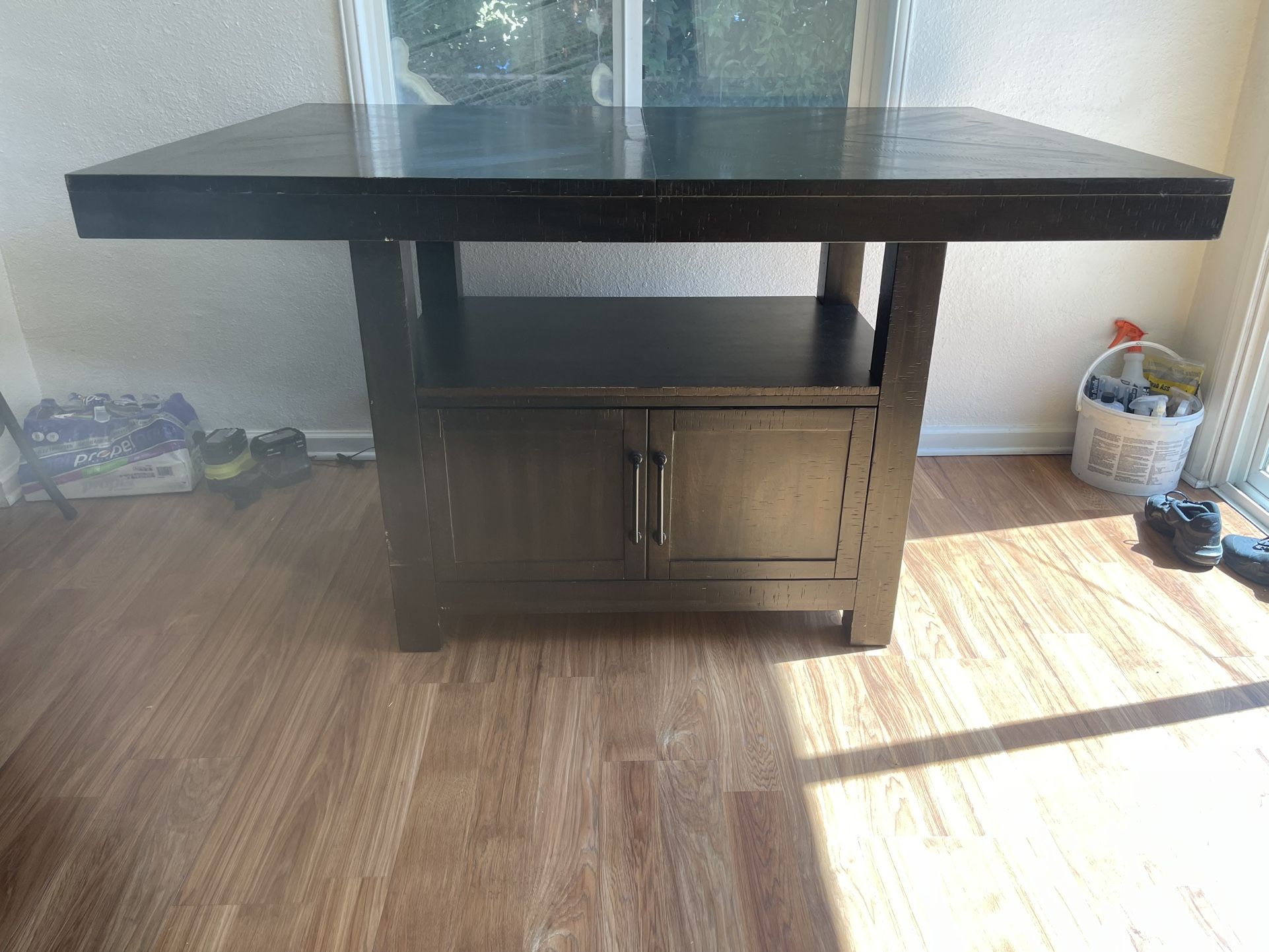 Dinning Table