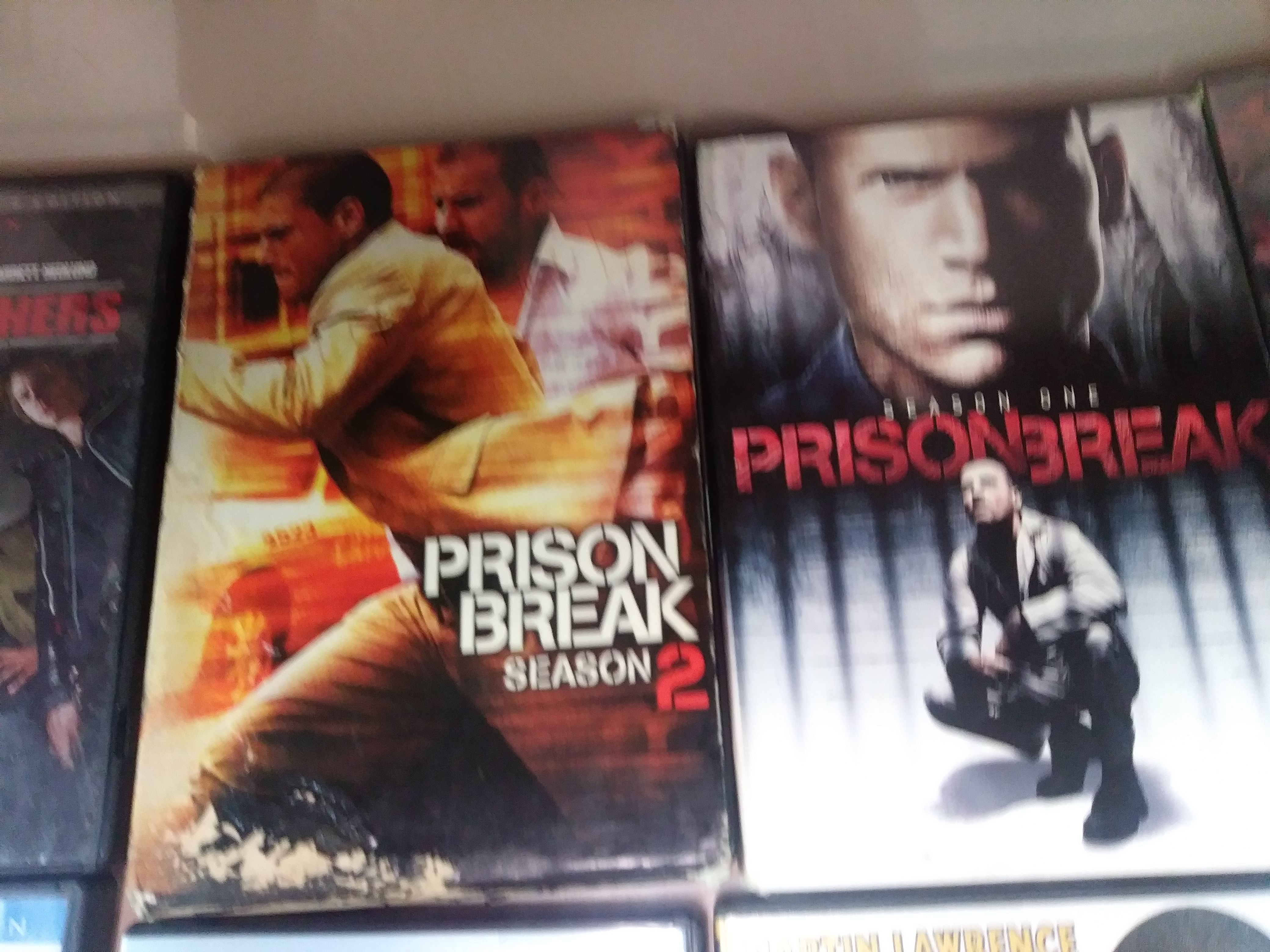 Prison Break series + 30 DVDs movies