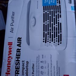 Honeywell Hepaclean  Humidifier..tabletop