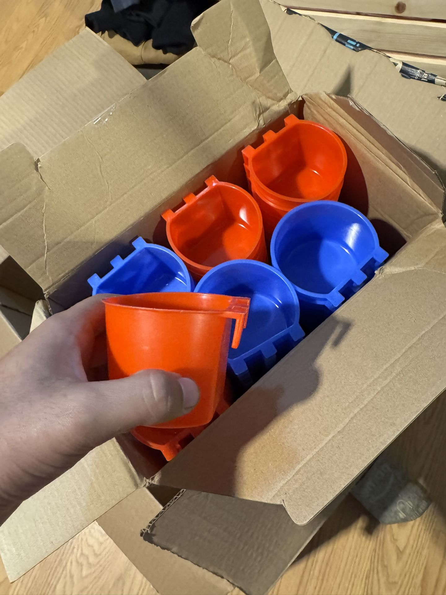 100 Feeding Cups For Birds/roosters