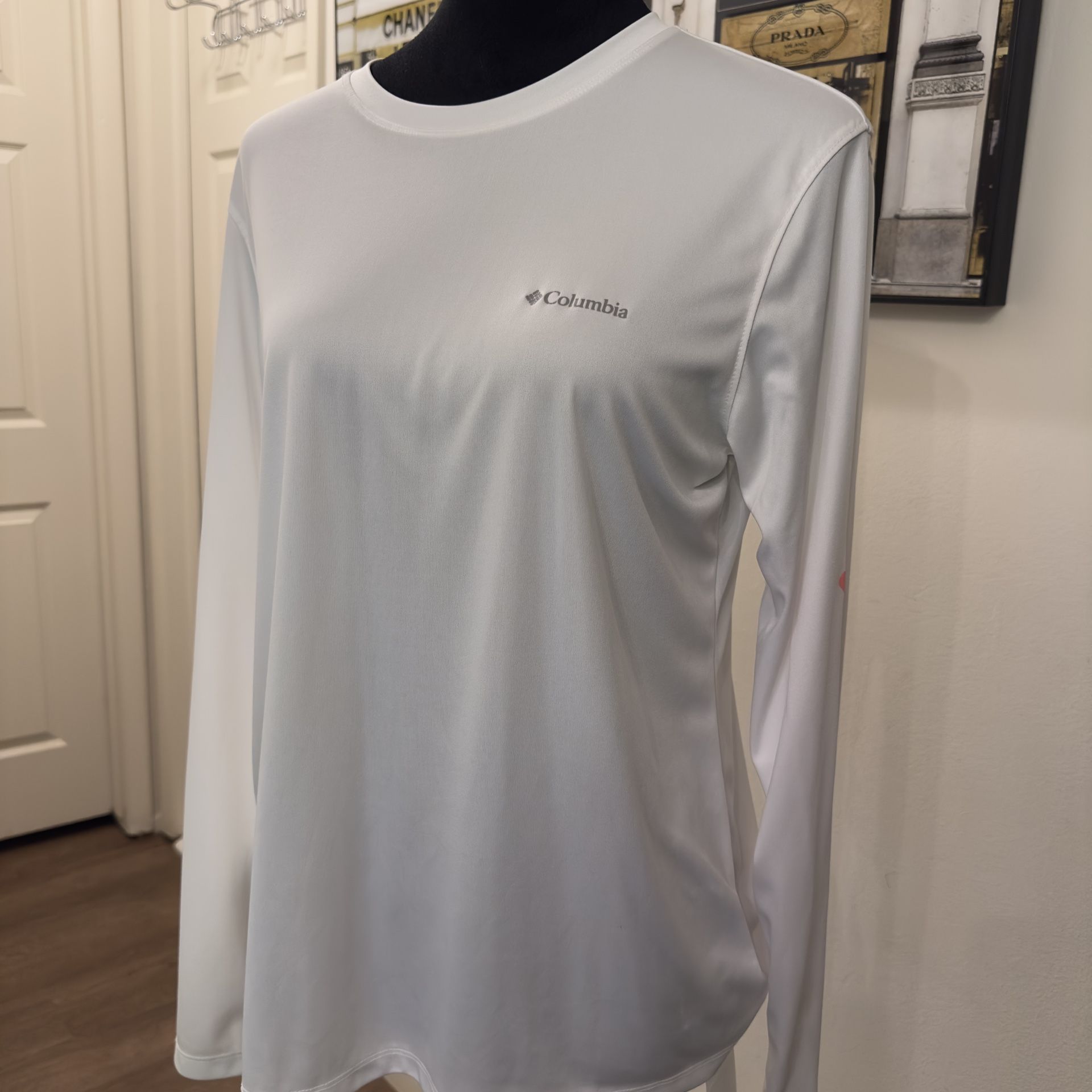 Woman’s Colombia Long Sleeve Shirt