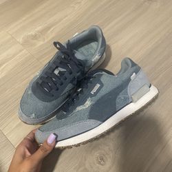 denim puma woman’s 10.5