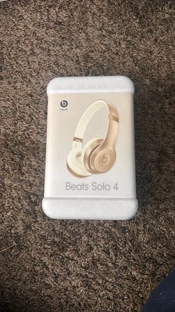 Beats Solo 4 Gold