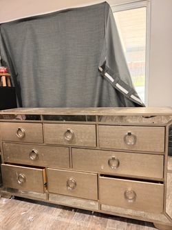 Furniture drawers