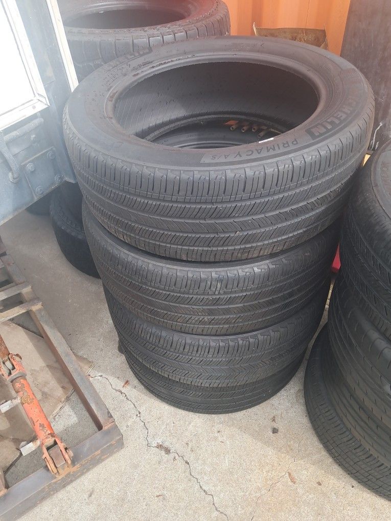 Set Of 4 Michelin Tires