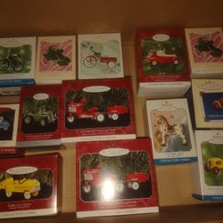 Hallmark  keepsakes Christmas Ornaments