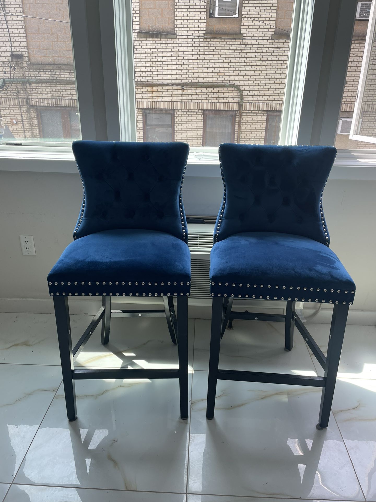 27''H Counter Height Bar Stools Set of 2 Velvet Tufted With 3 Additional blue Couch Pillows