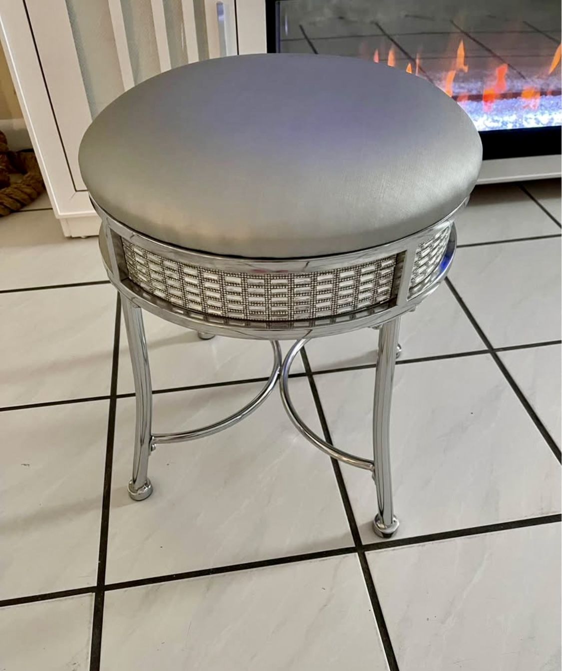 NEW! Silver Bling Stool!!!!Rhinestones!