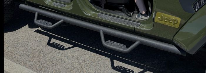 Jeep Gladiator Rock Sliders / Side Steps