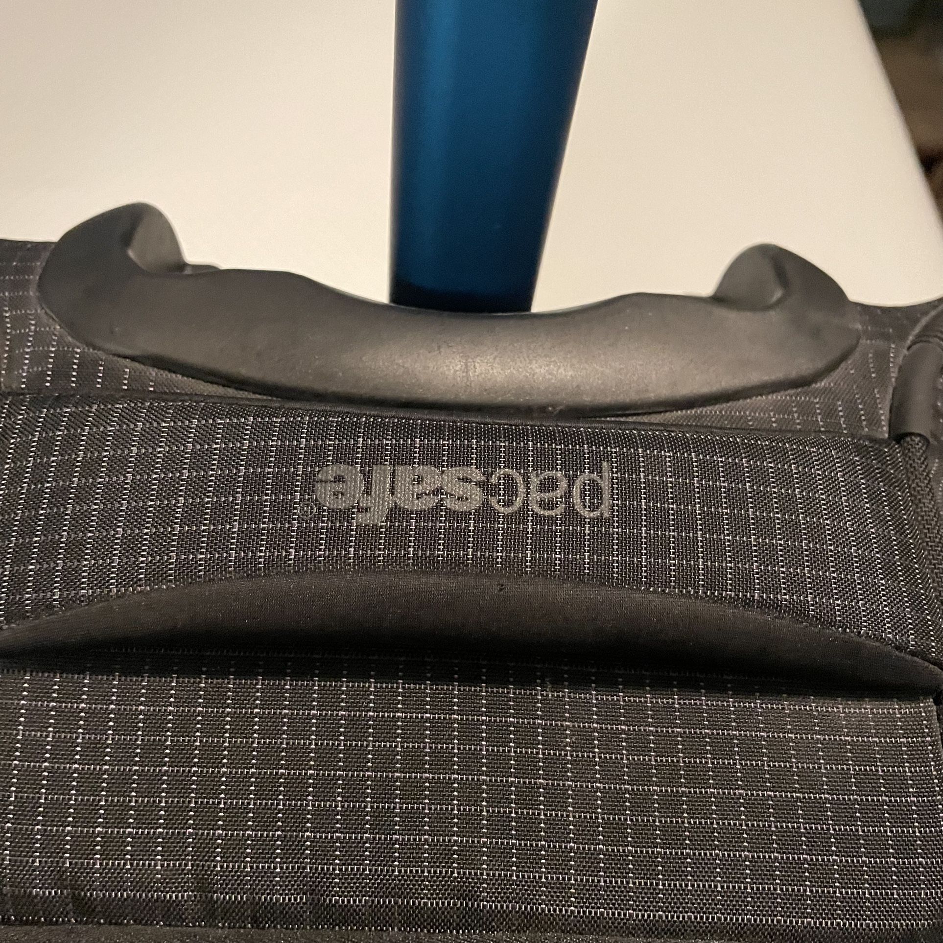 PACSAFE corsage 21 Wheeled Carry On 50105 RFID