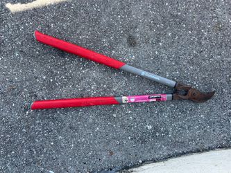 Corona SL 7180 Forged Steel 24.5 in. Handle Bypass Lopper 2 in. Cutting Thick. Retails $54.98