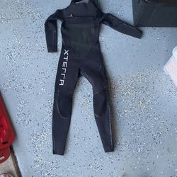 X-Terra Kids Wet Suit 4-6.