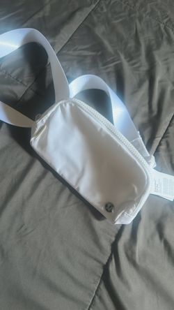 Lululemon Everywhere Belt